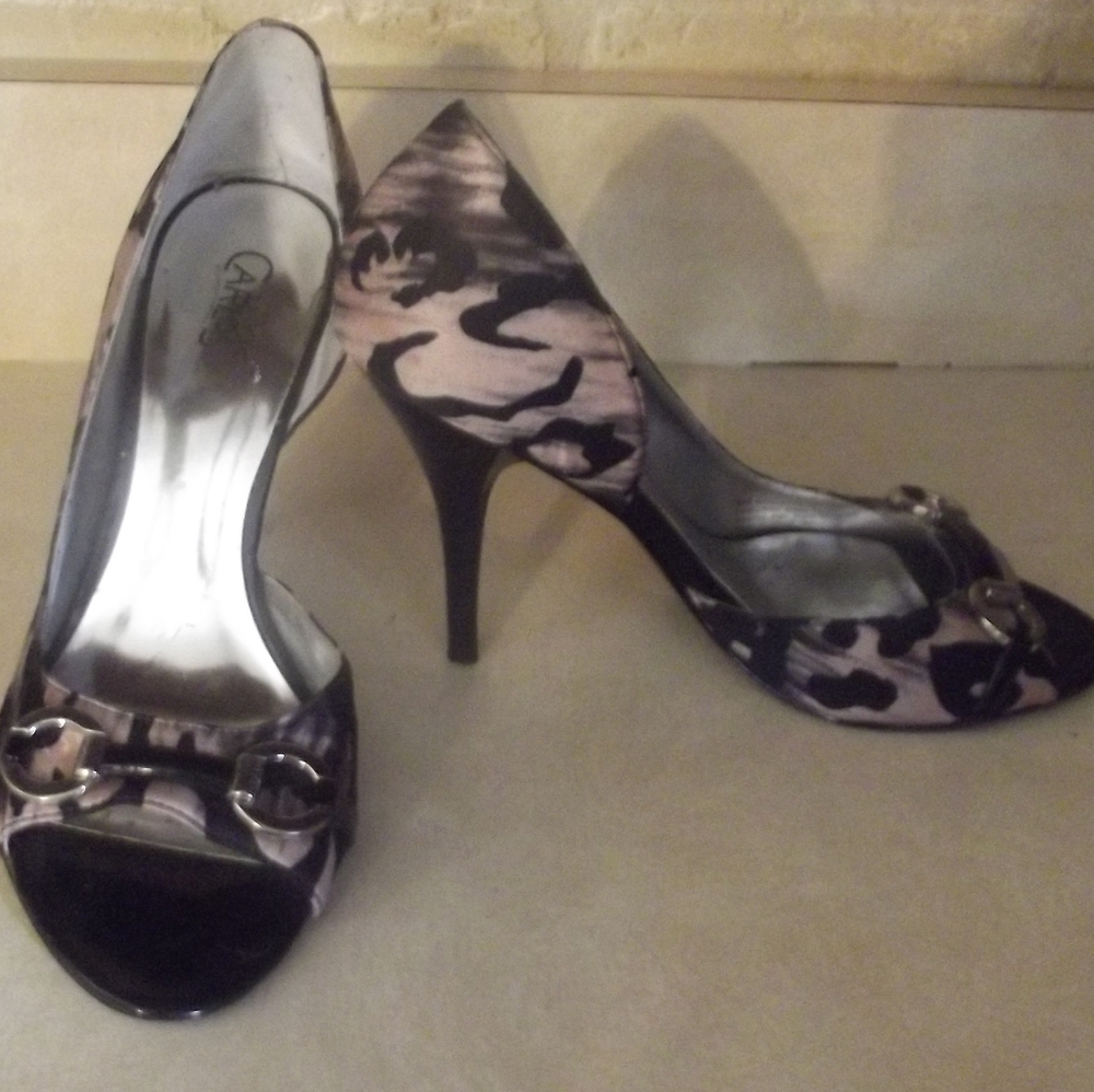 Carlos Santanna Roulette Shoe